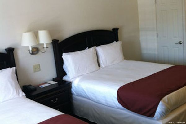 CRIMSON INN (Bridgewater)